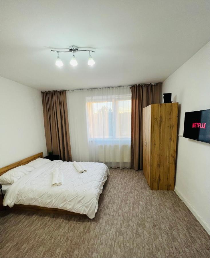 White One Apartment Petrosani Exterior photo
