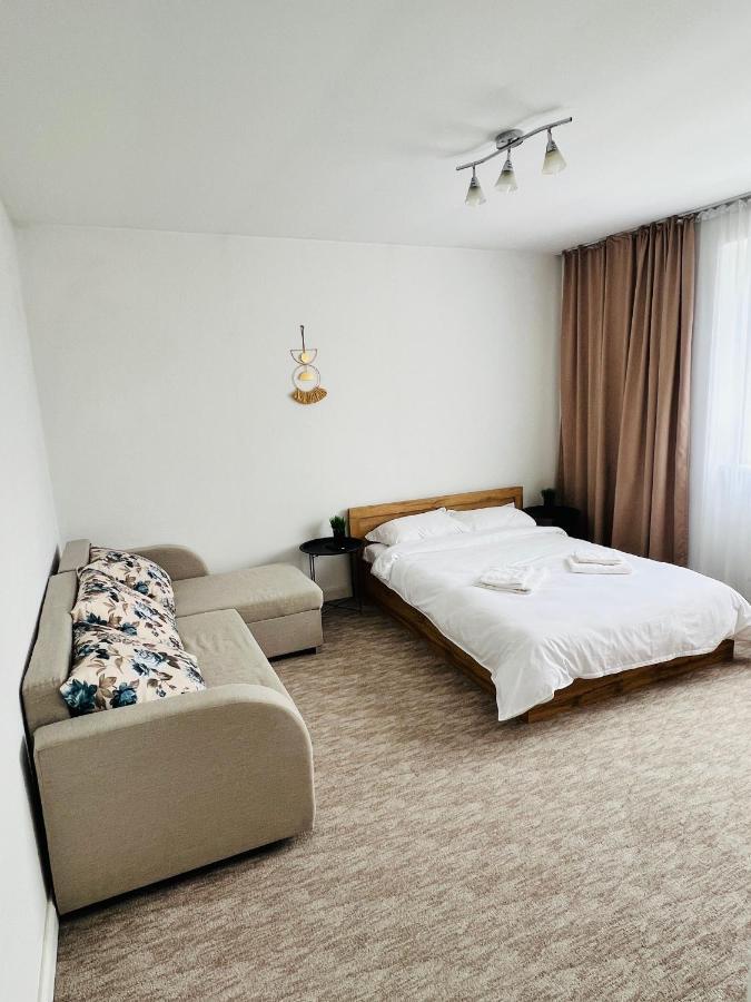 White One Apartment Petrosani Exterior photo